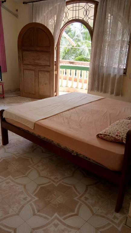 Joaquina'S Guest House Calangute Bagian luar foto