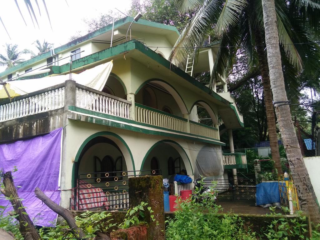 Joaquina'S Guest House Calangute Bagian luar foto