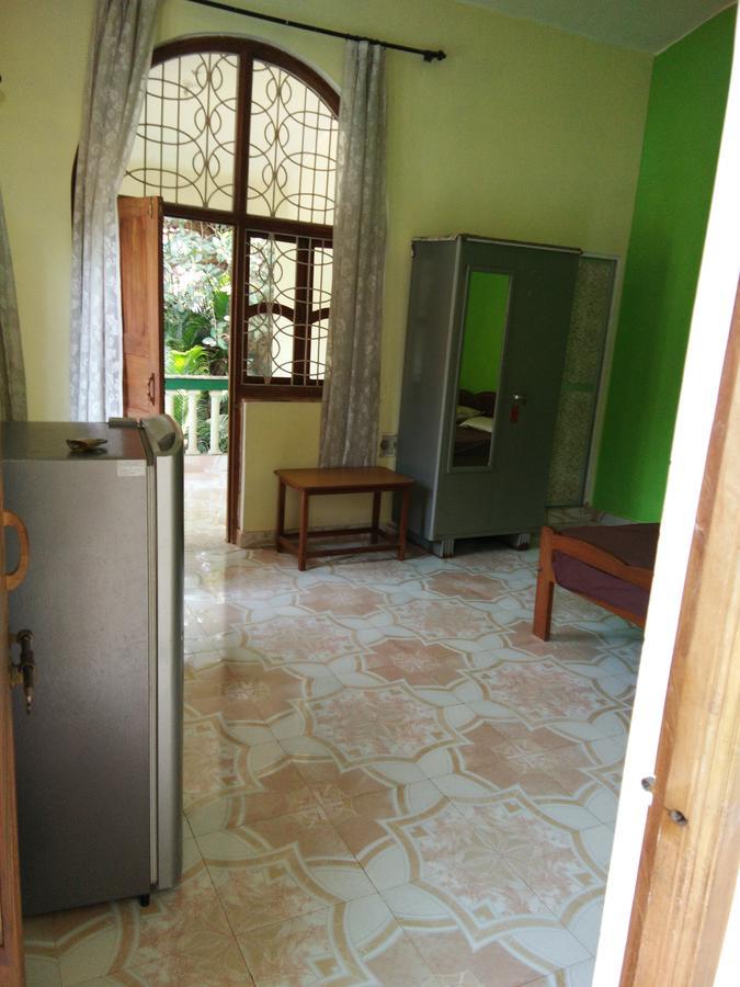 Joaquina'S Guest House Calangute Bagian luar foto