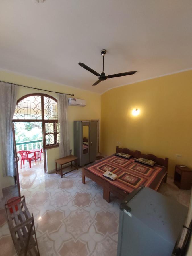 Joaquina'S Guest House Calangute Bagian luar foto