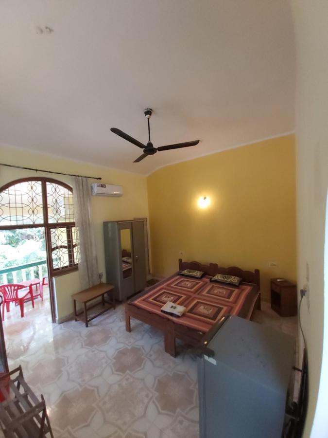 Joaquina'S Guest House Calangute Bagian luar foto