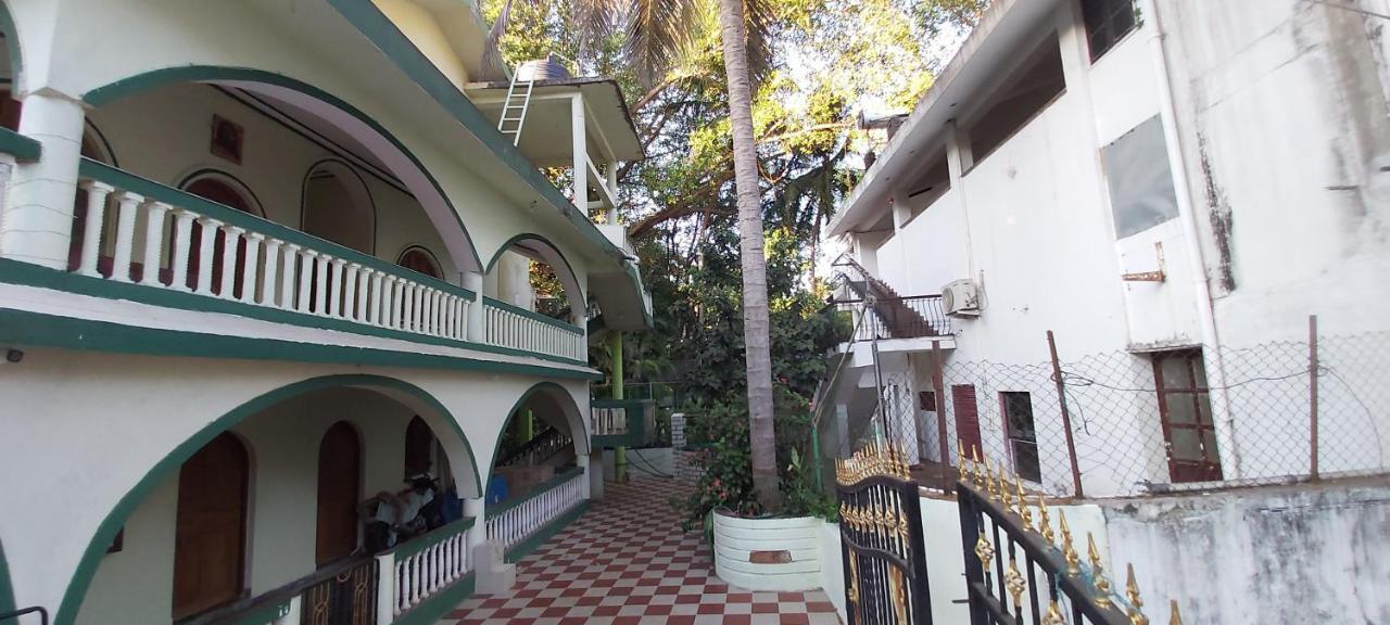 Joaquina'S Guest House Calangute Bagian luar foto