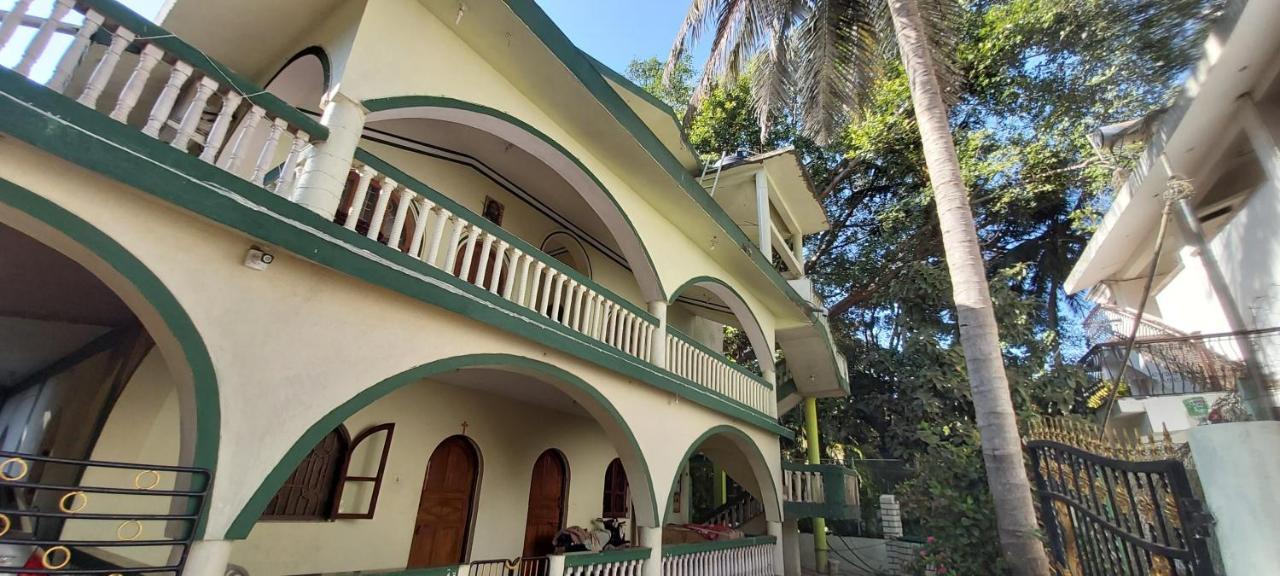 Joaquina'S Guest House Calangute Bagian luar foto