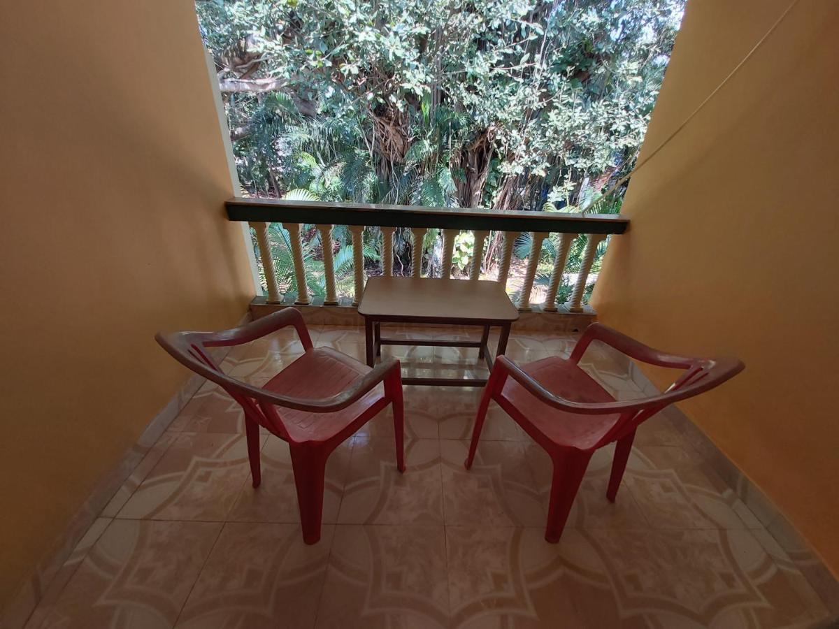 Joaquina'S Guest House Calangute Bagian luar foto